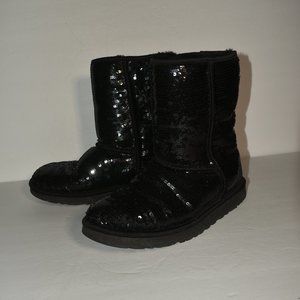 UGG Australia Classic Short Sequin Black Boot Size 8